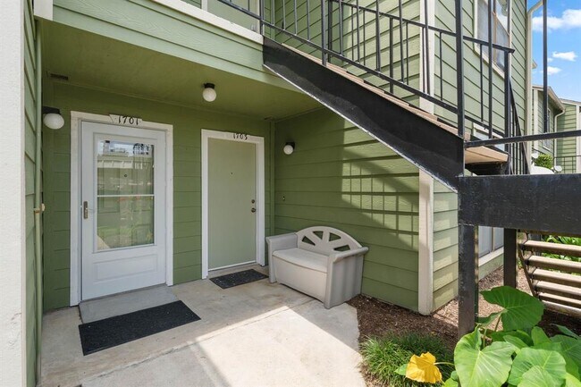 Building Photo - 14777 Wunderlich Dr