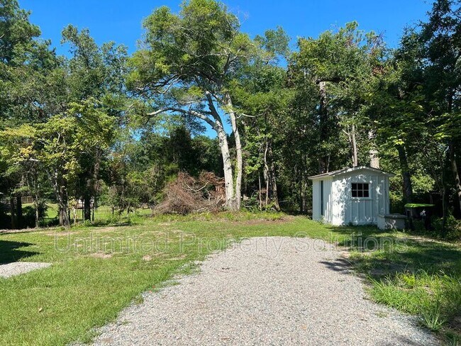 Building Photo - 6712 Myrtle Grove Rd