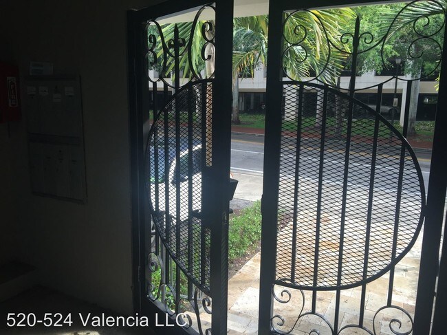Foto del edificio - 3201 Aviation Ave