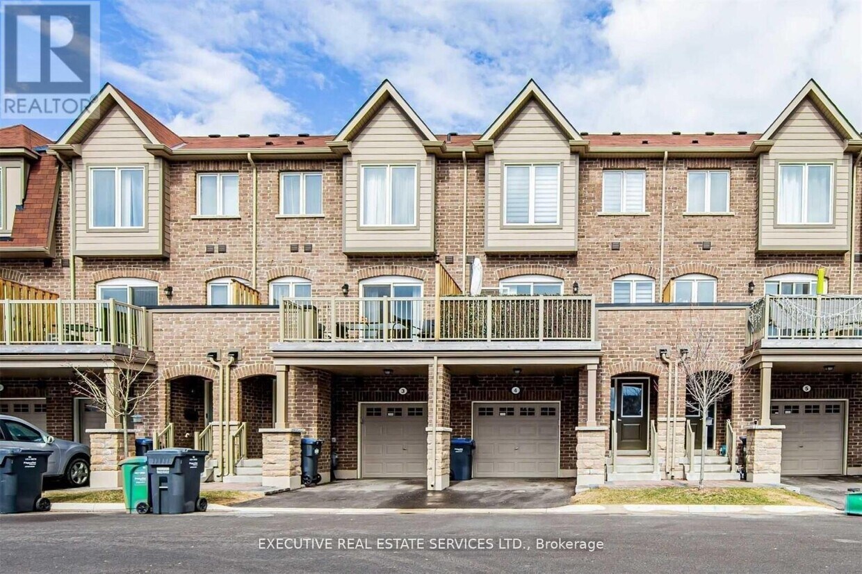 Primary Photo - 50-LOWER-50 Edinburgh Dr