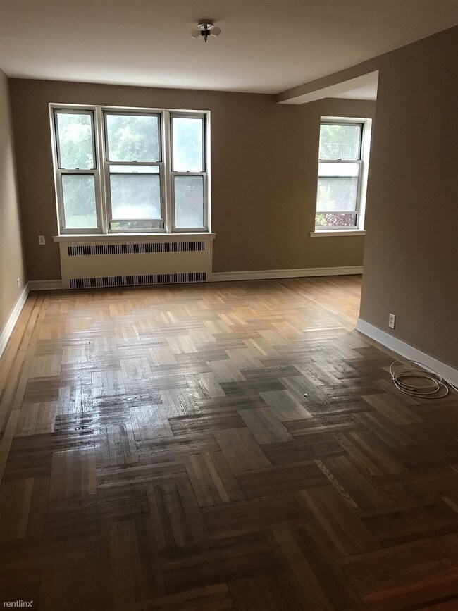 Building Photo - 1 br, 1 bath Apartment - 11241 72nd Rd 1