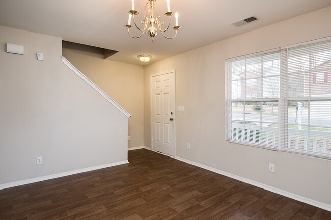 Foto del edificio - 9306 Swallowtail Ln