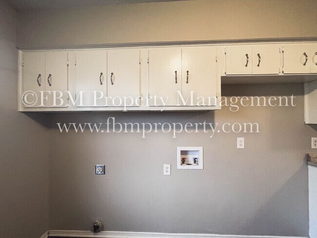 Foto del edificio - 1509 S Hall St