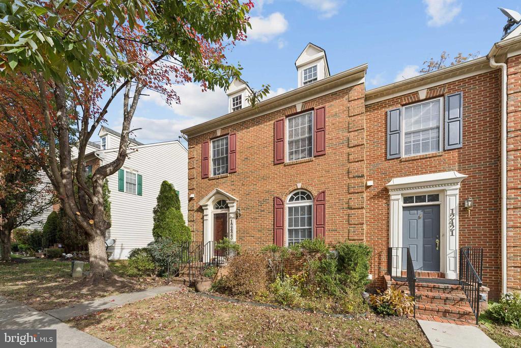 Foto principal - 12423 Falconbridge Dr