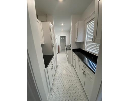 Building Photo - 10 Melville Rd
