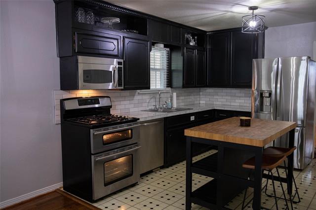 Building Photo - 517 Coolair Dr