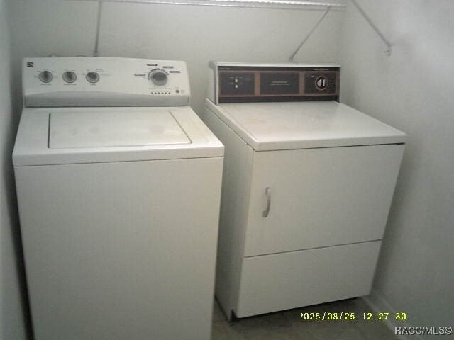 Building Photo - 210 E Glassboro Ct