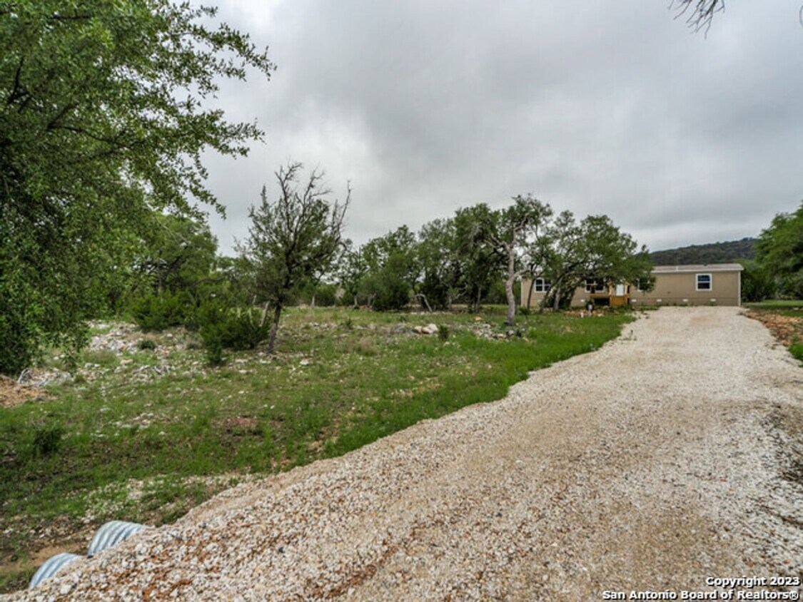 616 Private Rd 1505, Bandera, TX 78003 House Rental in Bandera, TX
