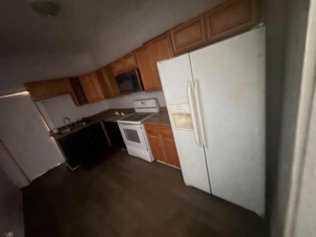 Foto del edificio - 6585 Voorhees Rd