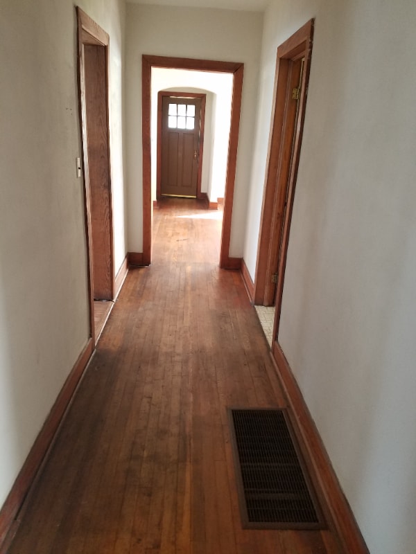 Building Photo - 300 Bowers St