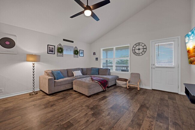Building Photo - Beautiful 4 Bedroom/2.5 Bathroom Two Story Newly Built in the West Side of San Antonio