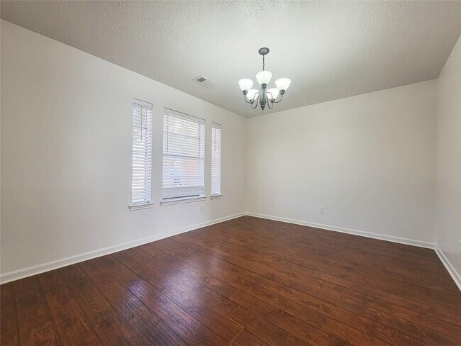 Foto del edificio - 20839 Beech Tree Dr