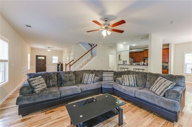 Building Photo - 807 Williams View Ct NW