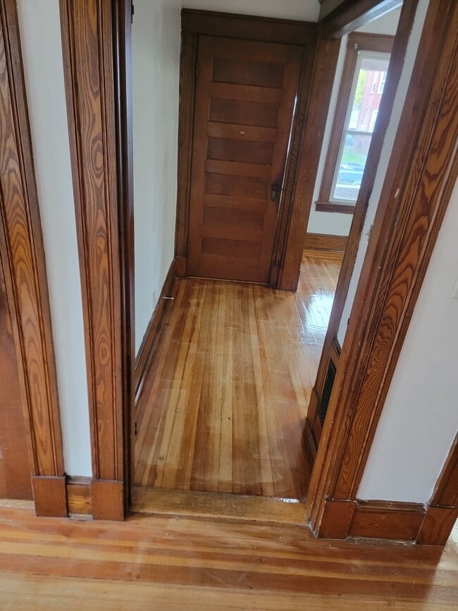 Building Photo - 110 S Burritt St