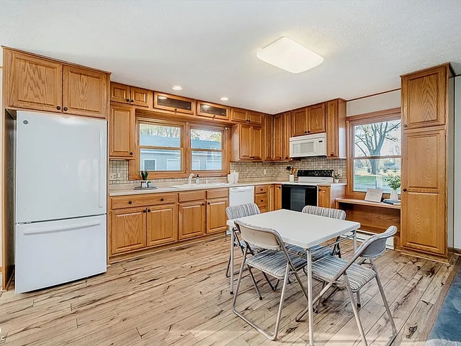 Building Photo - 17815 Joliet Rd