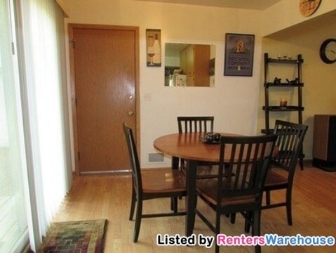 Building Photo - 11013 Oak Knoll Ter N