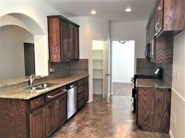 Foto del edificio - 8613 Corral Cir