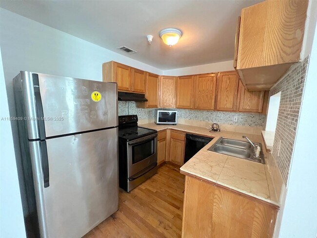 Foto del edificio - 1502 Jefferson Ave