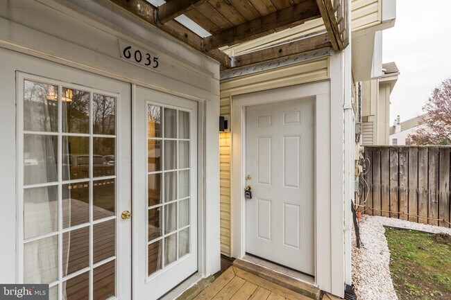 Foto del edificio - 6035 Sunset Ridge Ct