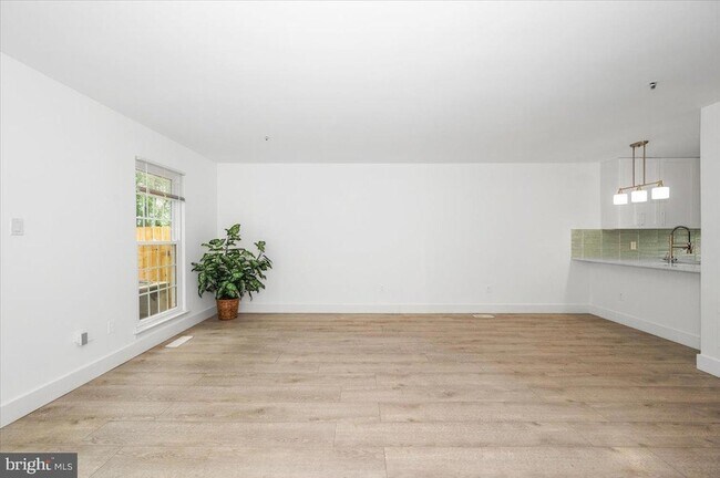 Building Photo - 16110 Hayshire Ct