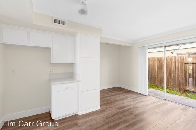 Building Photo - 2959 Mendoza Dr