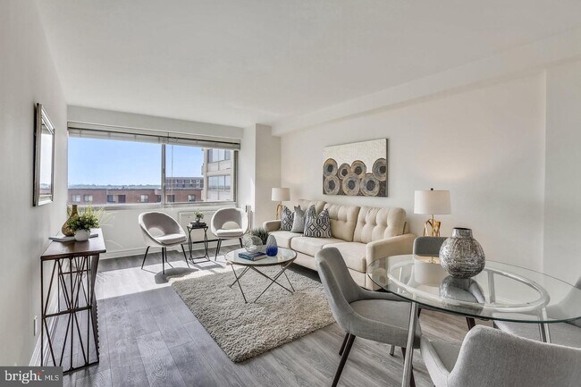 Foto del edificio - 4515 Willard Ave
