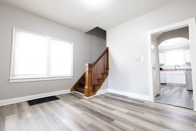 Foto del edificio - 618-620 Racine Ave