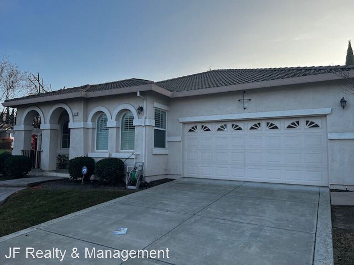 Primary Photo - 3 br, 2 bath House - 2600 Torrey Pines Dr