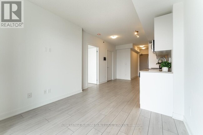 Building Photo - 3210 Dakota Cmn