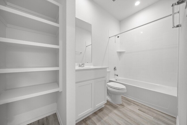 Building Photo - 31510 Chippenham Col Ct