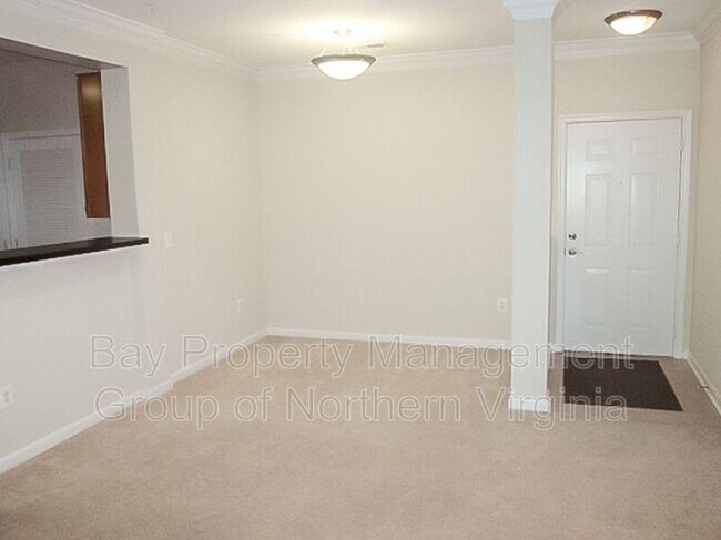 Foto del edificio - 4860 Eisenhower Ave
