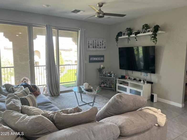 Building Photo - 155 N Lakeview Blvd