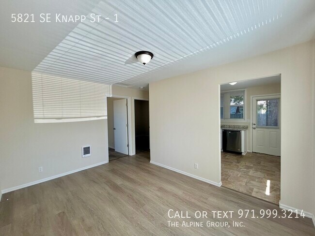 Foto del edificio - 5821 SE Knapp St