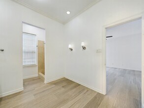 Building Photo - 5627 Winsome Ln