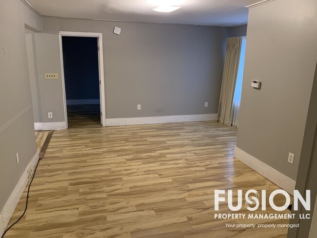 Building Photo - 1451 Williston Rd