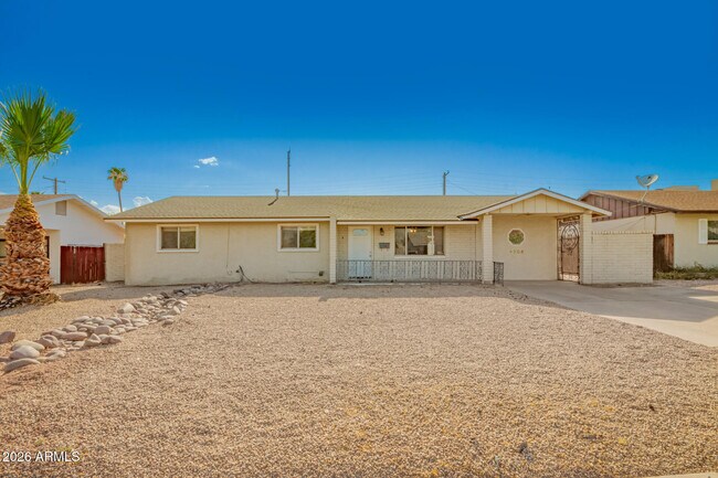 Foto del edificio - 1708 N Daffodil St