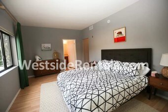 Foto principal - 12120 Rochester Ave