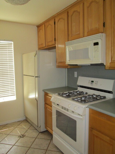 Foto del edificio - 2 Bedroom Condo in Mira Mesa
