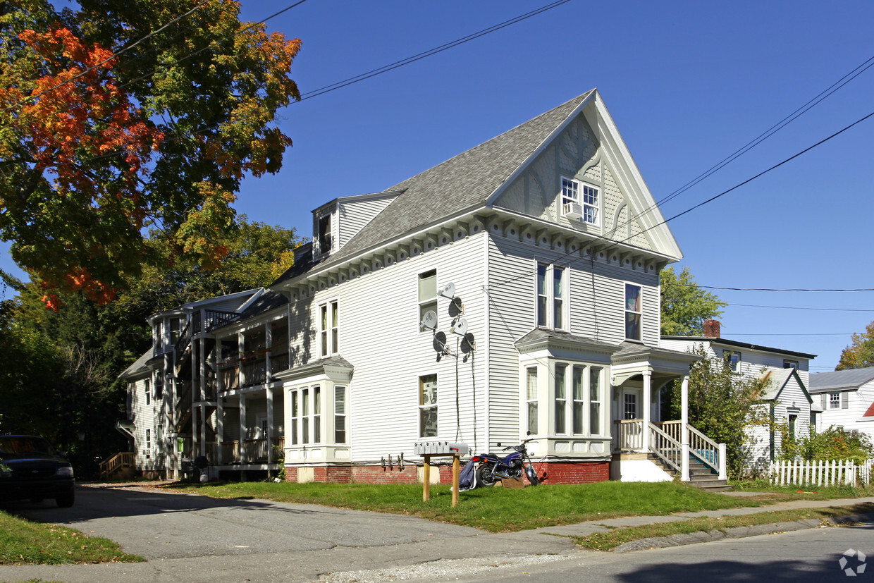 3 Summer St, Waterville, ME 04901 - Apartments In Waterville, ME ...