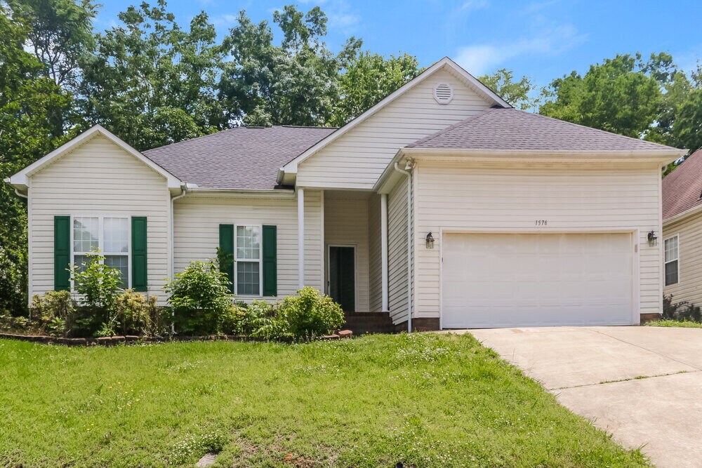 Foto principal - 1576 Cambridge Heights Pl NW