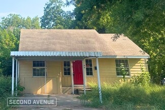 Building Photo - 44 16th Ave N