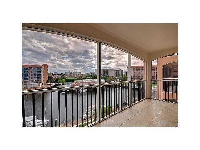 Foto del edificio - 2871 N Ocean Blvd
