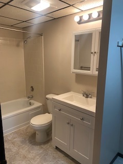 Baño - Cedar Crossing Apartments