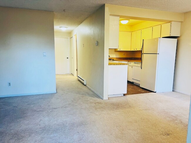 Foto del edificio - REDUCED DON'T MISS OUT!! Fantastic 1 Bedro...