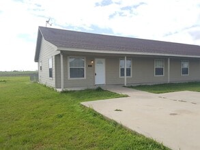 Building Photo - 311 S Blue Jay Ct