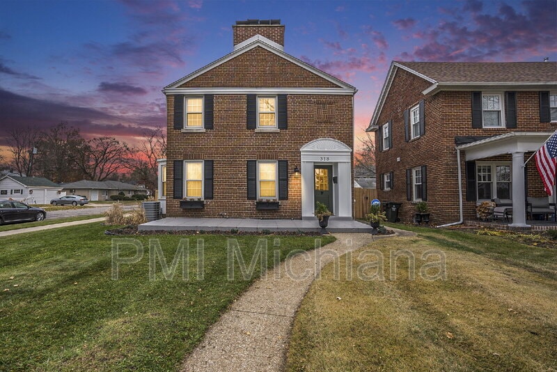 Foto principal - 318 E Angela Blvd