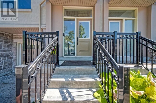 Building Photo - 55 Antibes Dr