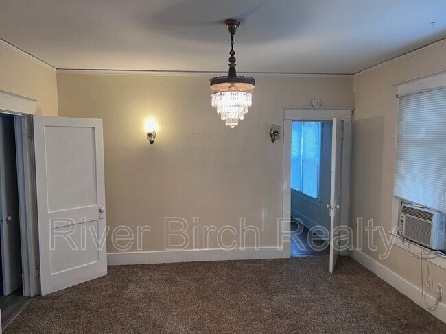 Foto del edificio - 808 S State St