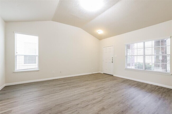Foto del edificio - 12214 Gemma Ln
