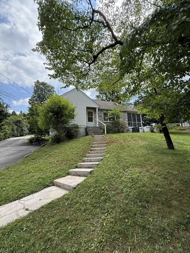 Photo - 312 N Chilhowee Dr (Knoxville, TN) House